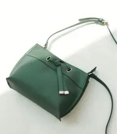 お値下げ☆VIS ショルダーバッグ　グリーン　美品