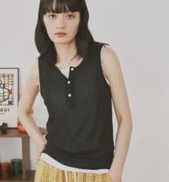 フェイクレイヤードヘンリーネックバイカラータンク