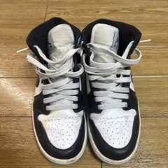 Nike Women's Air Jordan 1 Mid