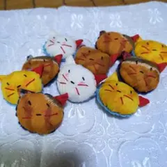 猫の顔 ブローチ 10個セット