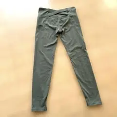 オリーブグリーン ヨガパンツ ストレッチ美品　Lサイズ