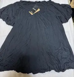 袖口　裾　可愛いブラックTシャツ　フリー
