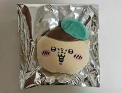 ちいかわ　くりまんじゅう　お顔ぬいぐるみバッジ