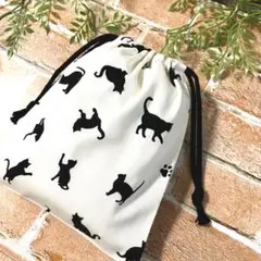 巾着袋　コップ袋　給食袋　ねこ　猫　女の子　ハンドメイド　ホワイト