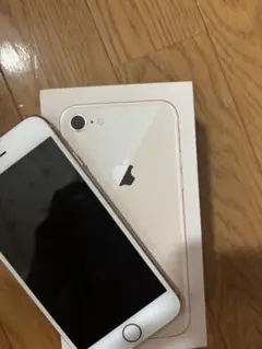 Apple iPhone 8 ゴールド 本体