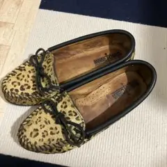 MINNETONKA ヒョウ柄モカシン