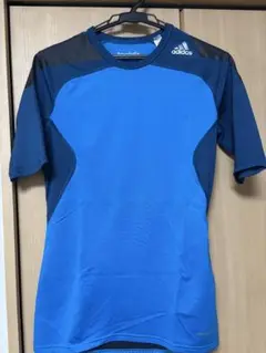 adidas テックフィットコンプレッション