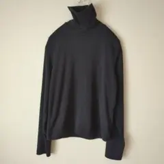 【美品✨️処分セール♥✨️】タートルネック　カットソー　ブラック　小さめＬ