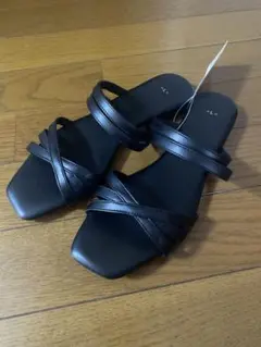 新品タグ付き サンダル Lサイズ ブラック