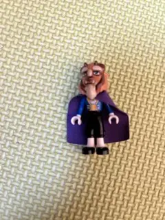 獣の王 ミニフィギュア 紫のマント付き