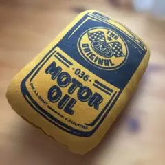 モーターオイル缶デザインクッション　シートベルトクッションAWESOME