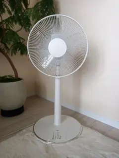 ●トヨトミ扇風機　ホワイト　2014年製