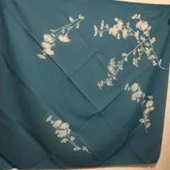 匿名配送無料 青い花柄 風呂敷