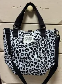 「FREDRIK PACKERS」 2WAYバッグ FREE ホワイト