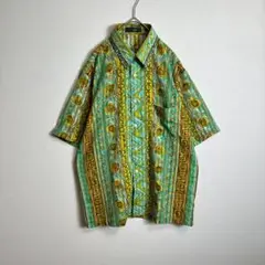 半袖シャツ　柄シャツ　総柄　スカーフ柄　ライトグリーン　イエロー　緑　黄色　L