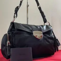 ✨美品 高級✨ プラダ ナイロン レザー フラップ ショルダーバッグ 鍵付き 黒