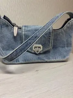 CHARLES & KEITH デニムショルダーバッグ