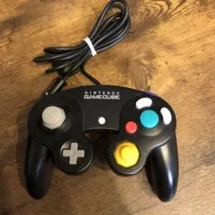 ニンテンドウゲームキューブコントローラー 黒　ブラック