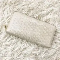 美品 ロエベ 長財布 アナグラム リピート ラウンドファスナー 総柄 白