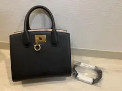 Ferragamo The Studio ハンドバッグ箱付き袋付き‼️
