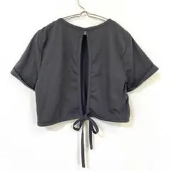 ☆【デイジー】Tシャツ カットソー ショート丈 背中開き 袖ロールアップ M