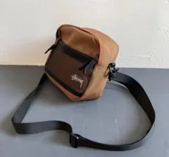 stussyブラウン ナイロン ショルダーバッグ