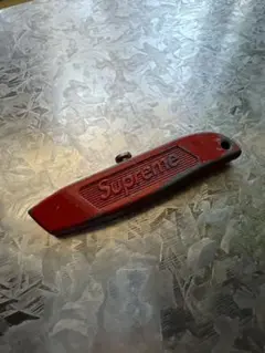 Supreme カッター