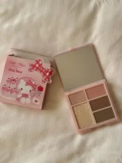 PinkBear ハローキティアイシャドウ　チーク　ハイライト パレット