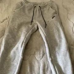 NIKE グレー ジョガーパンツ