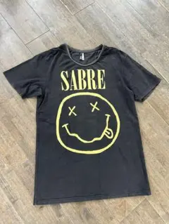 SABRE ブラック Tシャツ スミリー顔