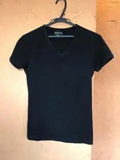 アルマーニ Tシャツ ブラック Vネック 半袖 Mサイズ