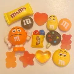 デコパーツ　カボション　お菓子　Mチョコ
