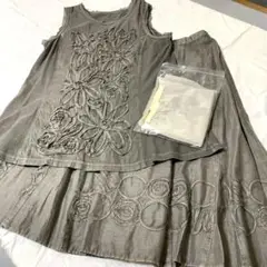 ウンディッチ・ノーベ　UNDICI NOVE グレー 花柄刺繍 綿 セットアップ