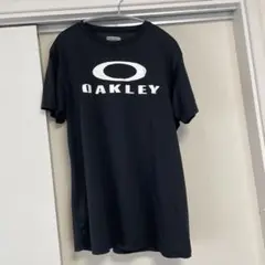 OAKLEY ロゴ入り 黒 Tシャツ