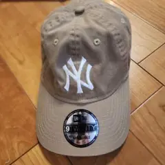 New Era 9TWENTY ベージュキャップ