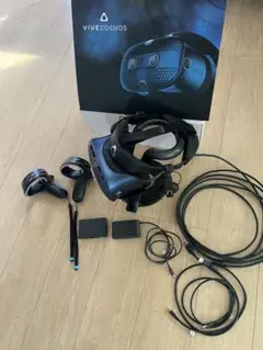 HTC VIVE COSMOS VRヘッドセット