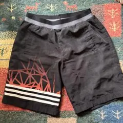 adidas 幾何学模様 ハーフパンツ 黒