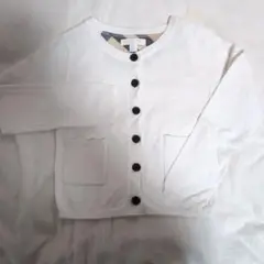 美品✨BURBERRY ホワイト カーディガン 8Y 110くらい