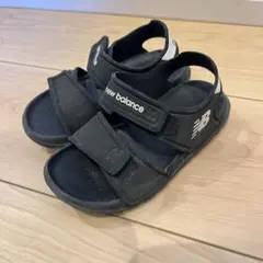 newbalance キッズサンダル