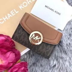 新品☆COACH(コーチ)ライトベージュ ベージュ レザー 折り財布