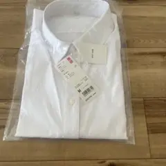 【新品未開封】UNIQLO スーピマコットンストレッチシャツ　レディース M