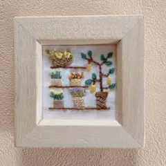 ハンドメイド　刺繍フレーム・フラワーポット☆レモンの木☆