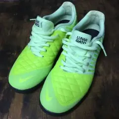 ナイキルナガト2 フットサルシューズ