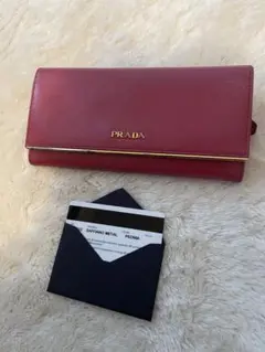 PRADA 長財布
