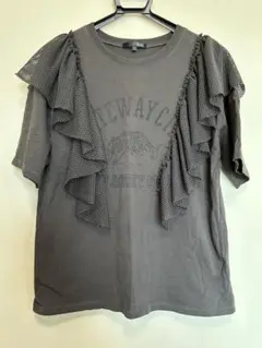 肩フリル ロゴプリントＴシャツ♪