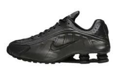 30Nike Shox R4 "Black/Bright Crimson"