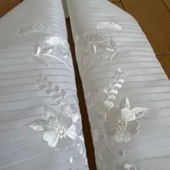 未使用❗️刺繍半衿　草花の柄　ホワイト　絹100%