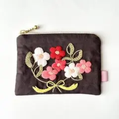 《大きな花束》手刺繍ポーチ╱ハーフリネン