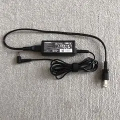 TOSHIBA ＡＣアダプター