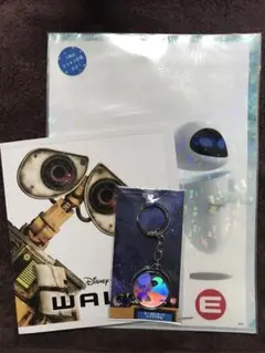 映画 WALL・E ウォーリー　映画パンフレット　クリアファイル　キーホルダー